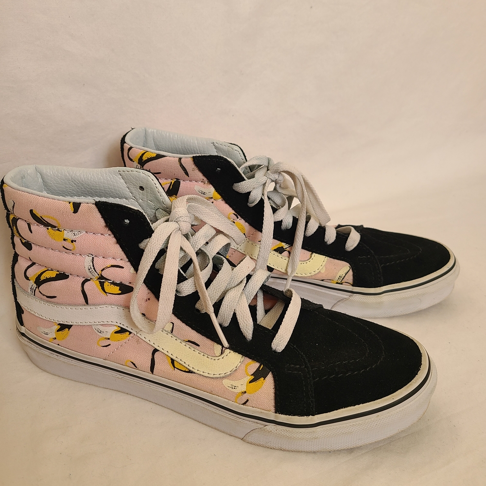 Vans High-Top Sneakers in Black and White Size 8